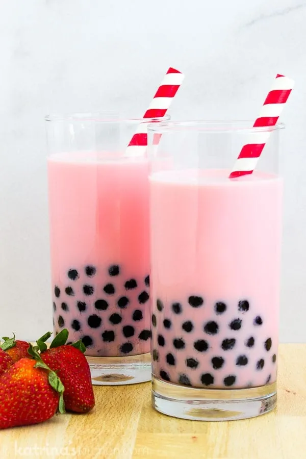 İCE STRAWBERRY BUBBLE LATTE