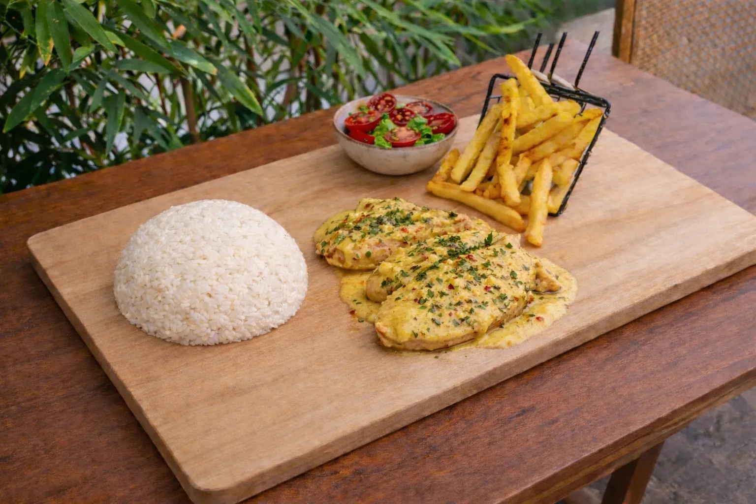 CAFE DE PARİS SOSLU  TAVUK